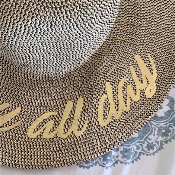 Floppy hat - Picture 2 of 2